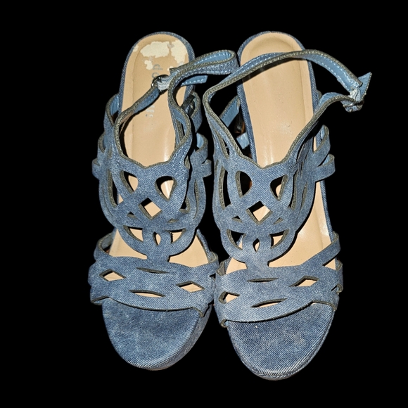 Dollhouse Jean like Sandal Wedges - Picture 5 of 9